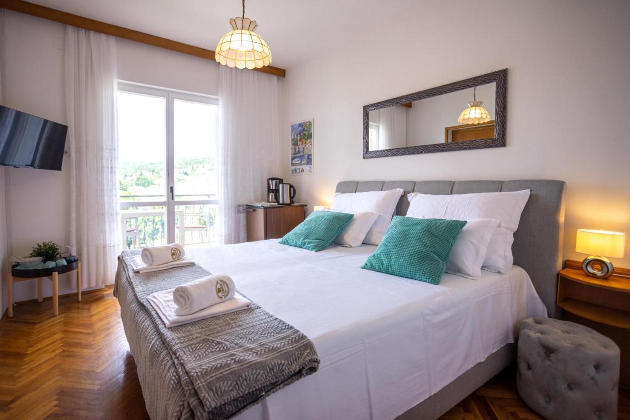 Apartments Lonzor I Селце Экстерьер фото