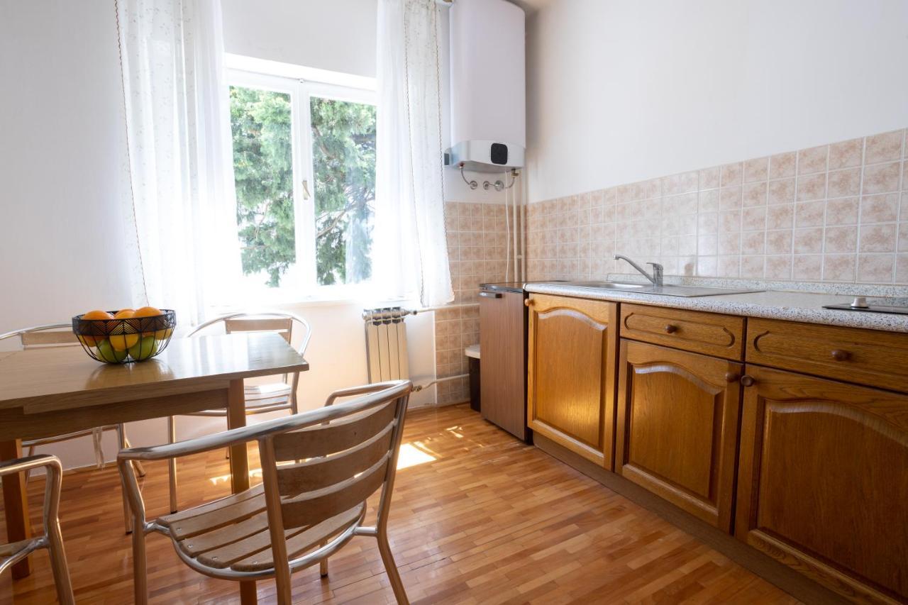 Apartments Lonzor I Селце Экстерьер фото