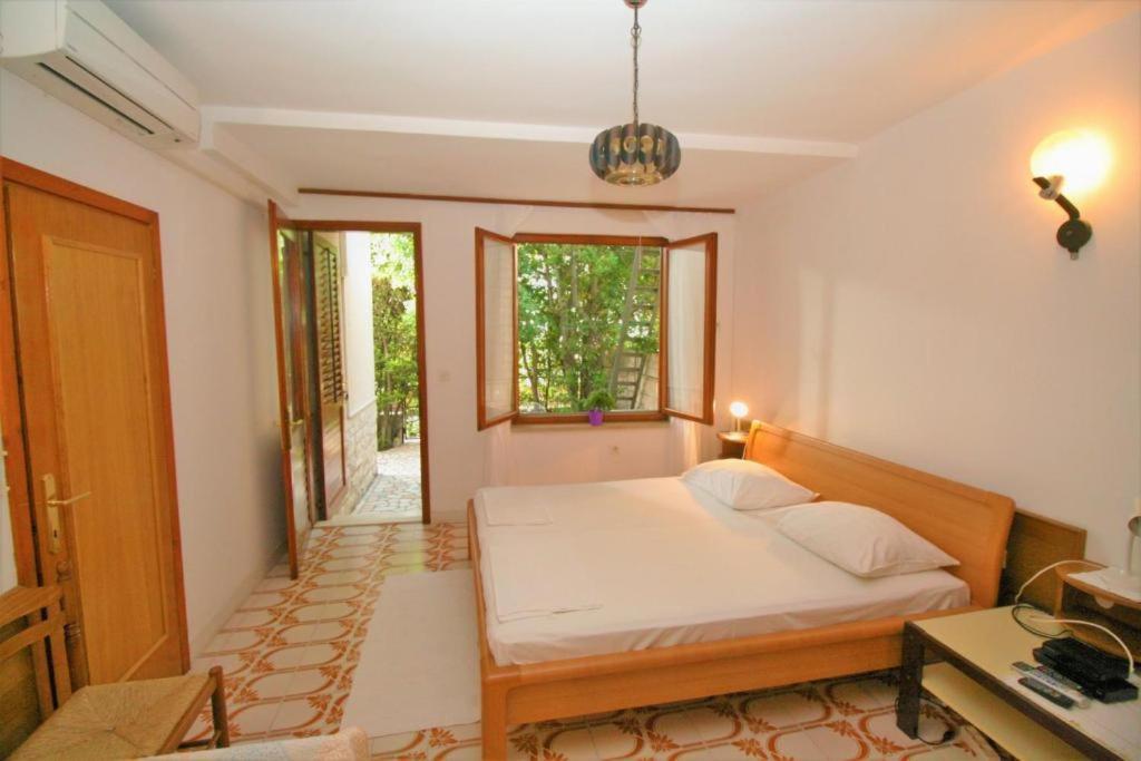 Apartments Lonzor I Селце Экстерьер фото