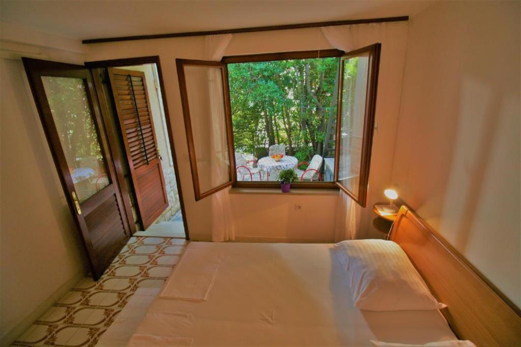 Apartments Lonzor I Селце Экстерьер фото